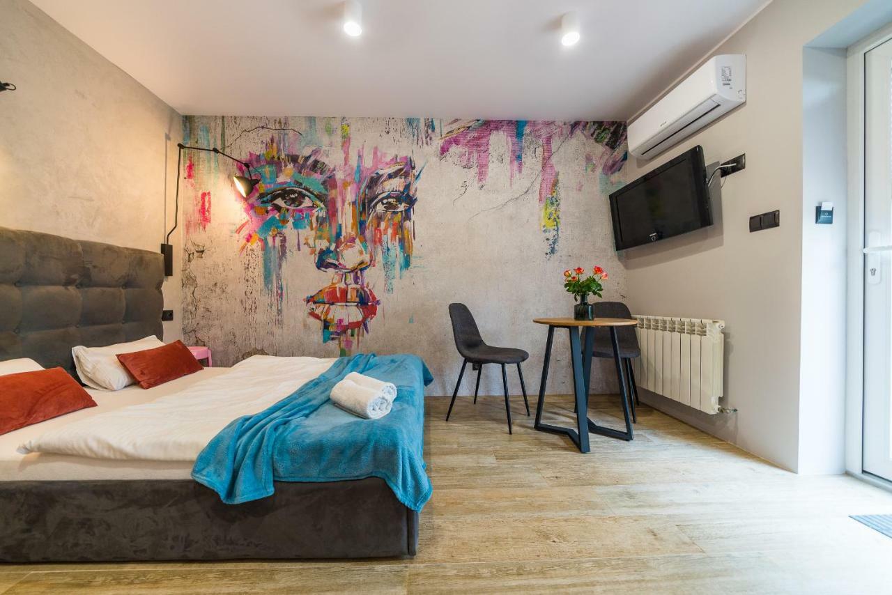 "Ku Sloncu" -Pokoje& Apartamenty - Ястшембя-Гура Екстер'єр фото
